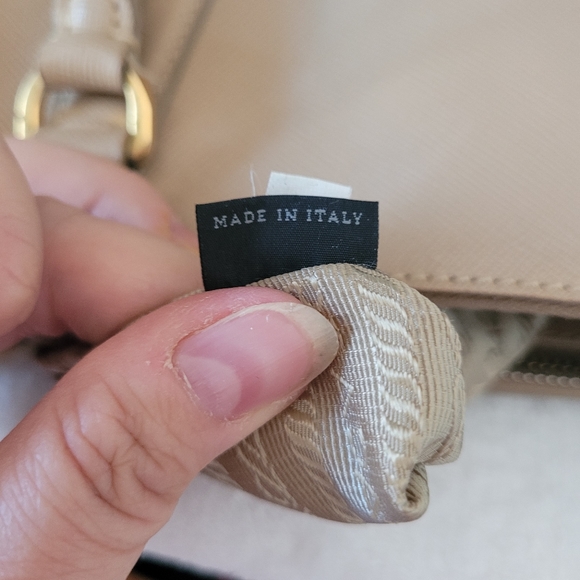 Prada SOLD!!! - Picture 9 of 14